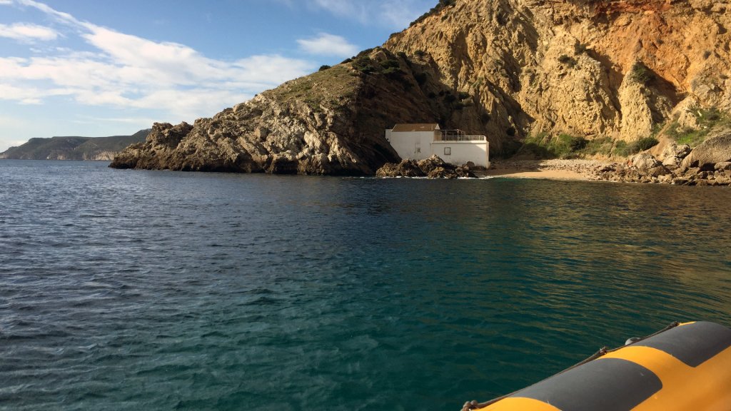 Transfer de Barco - Praia da Cova da Mijona